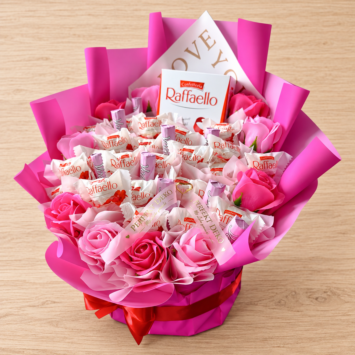 Raffaello Luxus Box Mini mit Yogurette und Seifenrosen