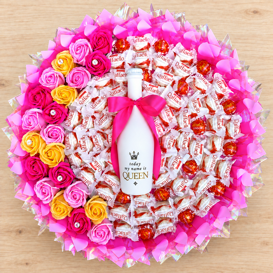 Raffaello Blumenstrauß XL mit Seifenrosen, Lindor & Weißwein – Geschenk für Frauen