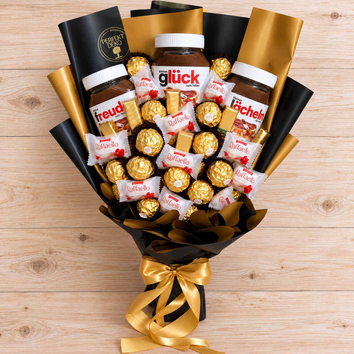 Süßigkeitenstrauß mit Nutella, Ferrero Rocher, Raffaello und Merci – Schwarz Gold