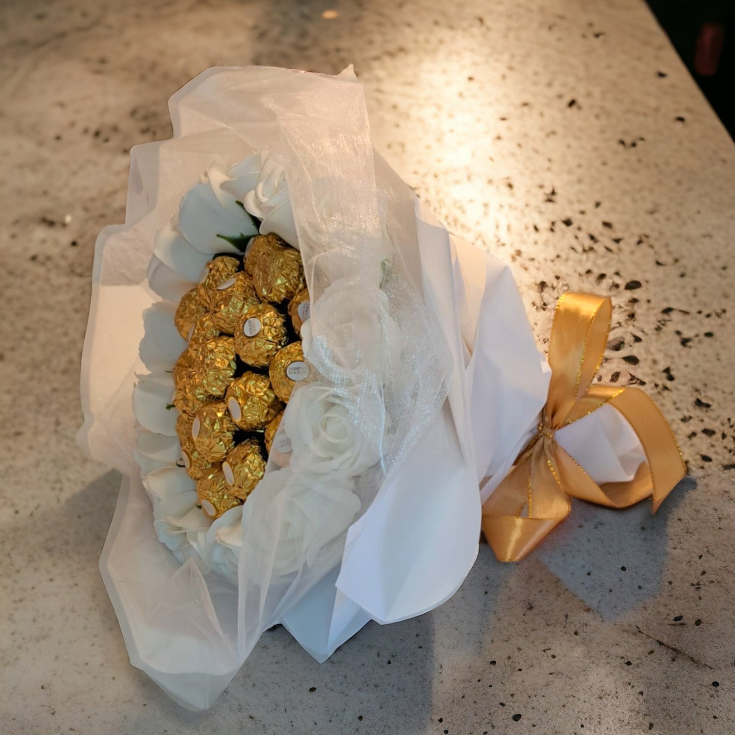 Exclusive bridal bouquet in white – luxurious Ferrero Rocher chocolates & soap roses
