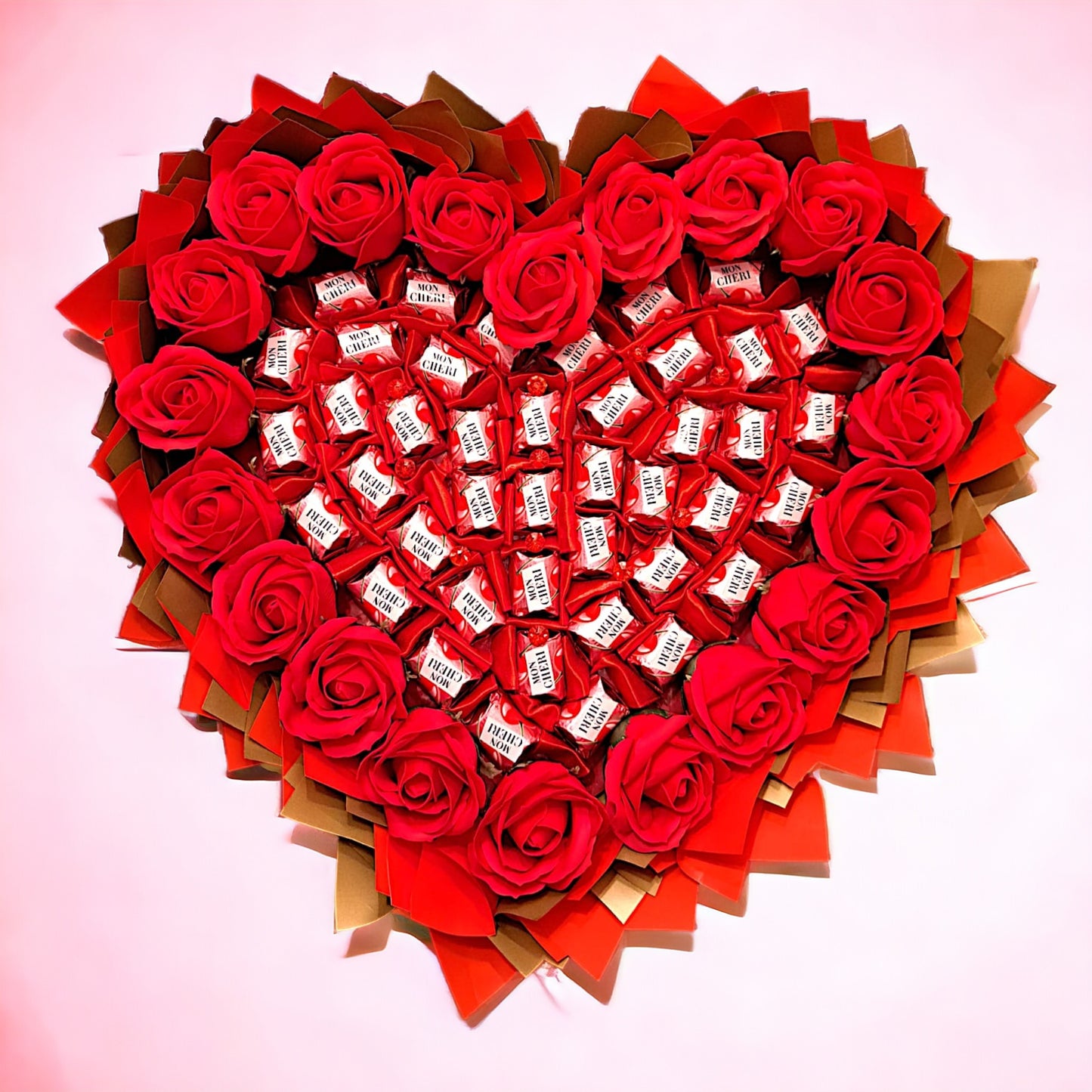Hjerteformet pralinebuket "Cheri Love" – Eksklusiv gave med Mon Cheri praliner
