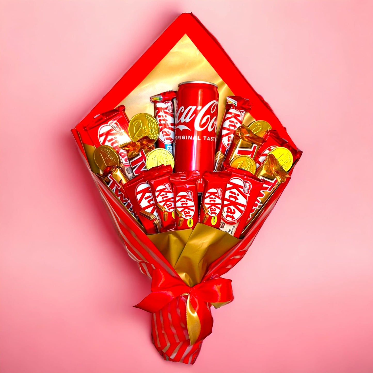 Spiselig buket "Gold & Red" - overraskelsesgave med KitKat & Twix