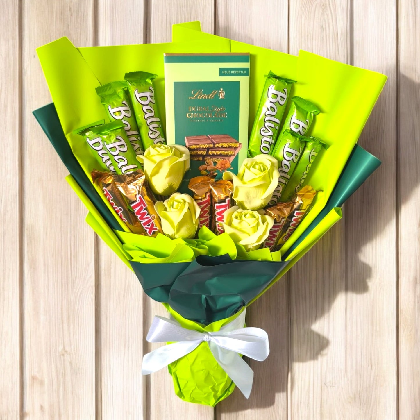 Schokoladenstrauß „Grüne Eleganz“ mit exklusiver Lindt Dubai Style Chocolate
