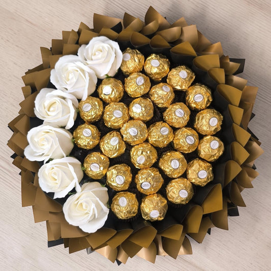 Romance and relaxation combined – handmade bouquet with Ferrero Rocher and soap roses