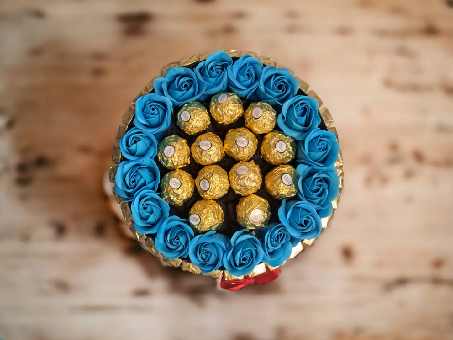 Torte "Rosenring Ferrero Rocher"