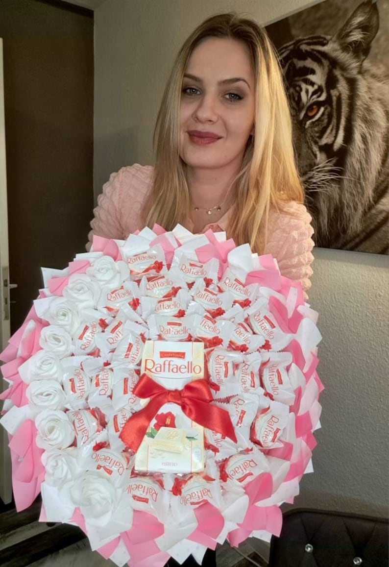 "Coconut Passion" bouquet – handmade with Raffaello pralines & delicate chocolate