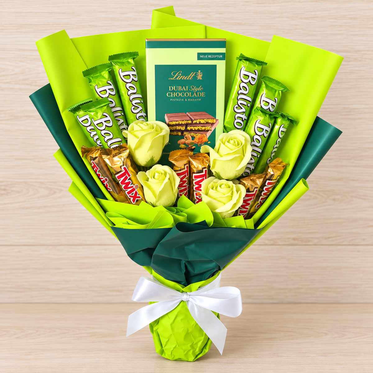 Lindt Dubai Schokolade Strauss mit Balisto, Twix Mini & Seifenrosen