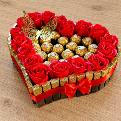 Herztorte mit Ferrero Rocher, Merci und roten Seifenrosen