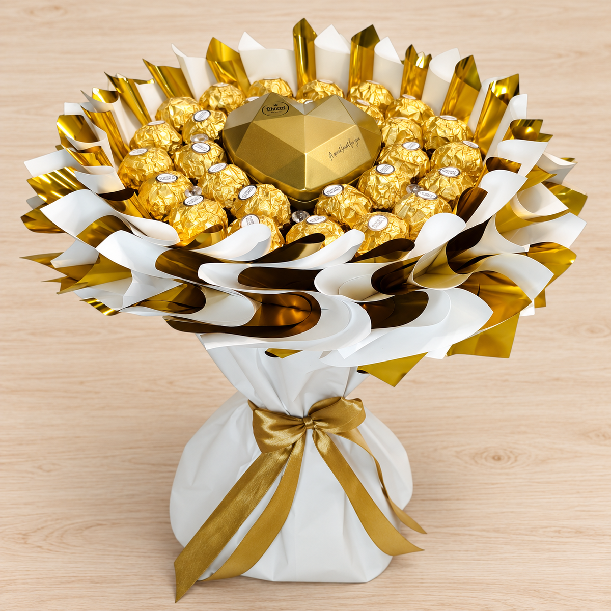 Goldenes Herz – Ferrero Rocher Mini Strauss mit Wawel Pralinenherz