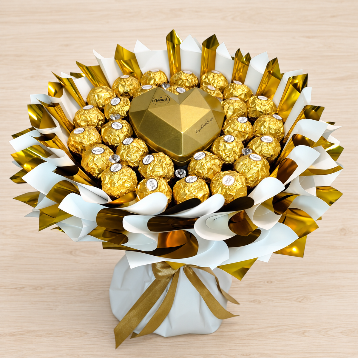 Goldenes Herz – Ferrero Rocher Mini Strauss mit Wawel Pralinenherz