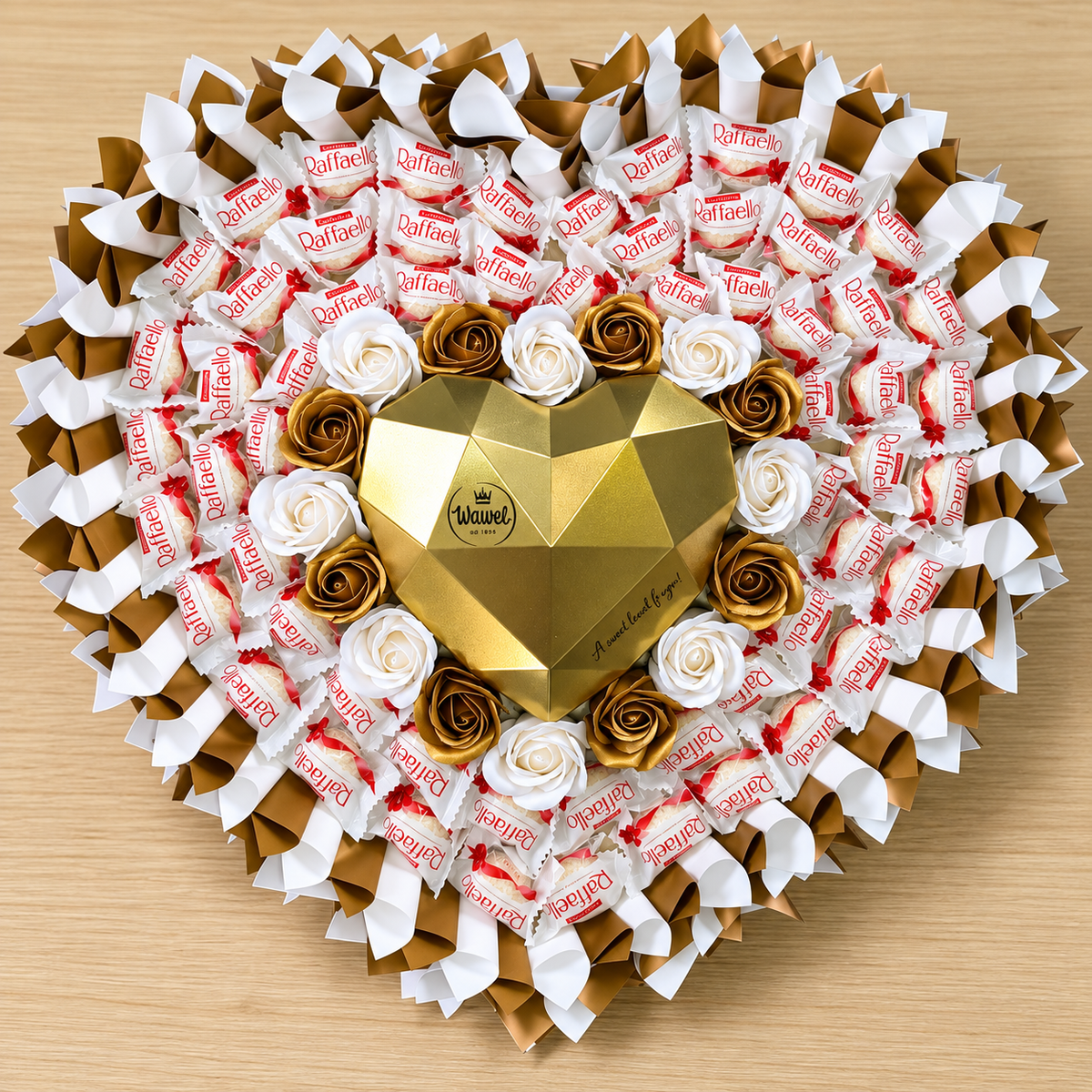 Raffaello Geschenkstrauß XL in Herzform – Edle Überraschung mit Wawel Choco