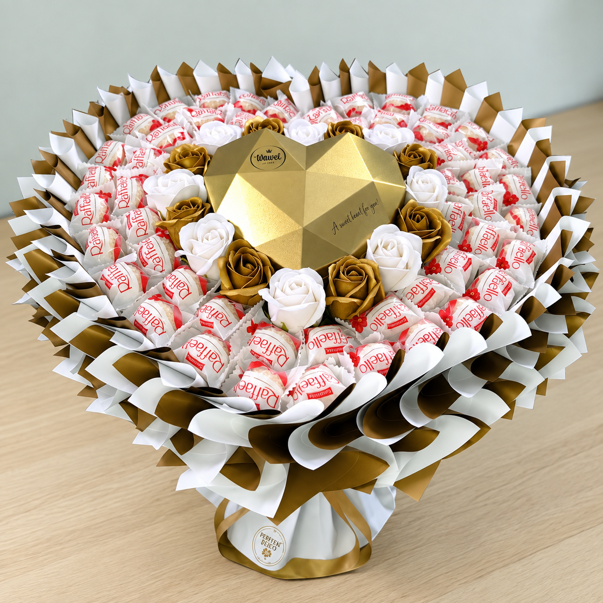 Raffaello Geschenkstrauß XL in Herzform – Edle Überraschung mit Wawel Choco