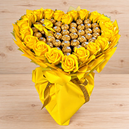 Ferrero Rocher Herzstrauß mit gelben Seifenrosen