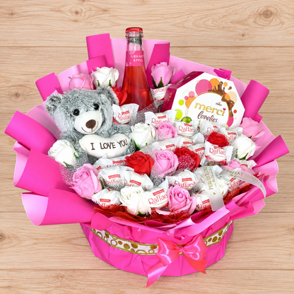 Luxury Geschenkbox Rosa mit Raffaello, Rotkäppchen Rosé, Teddybär & Merci Lovelies