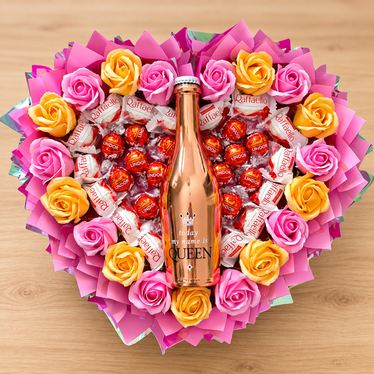 Geschenkstrauß mit Queen Wein, Raffaello und Lindor