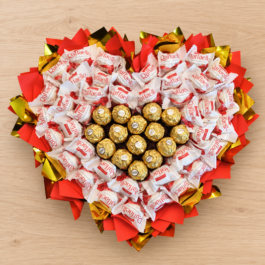 Raffaello und Ferrero Rocher Pralinenstrauß in Herzform