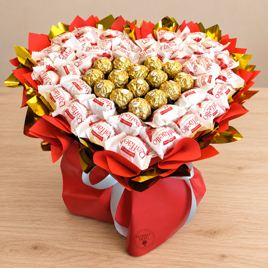 Raffaello und Ferrero Rocher Pralinenstrauß in Herzform
