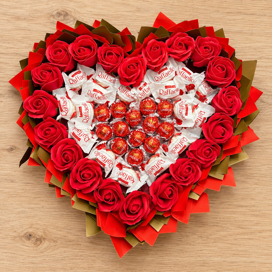 Raffaello Herz Geschenkstrauß mit Lindor Pralinen und Seifenrosen