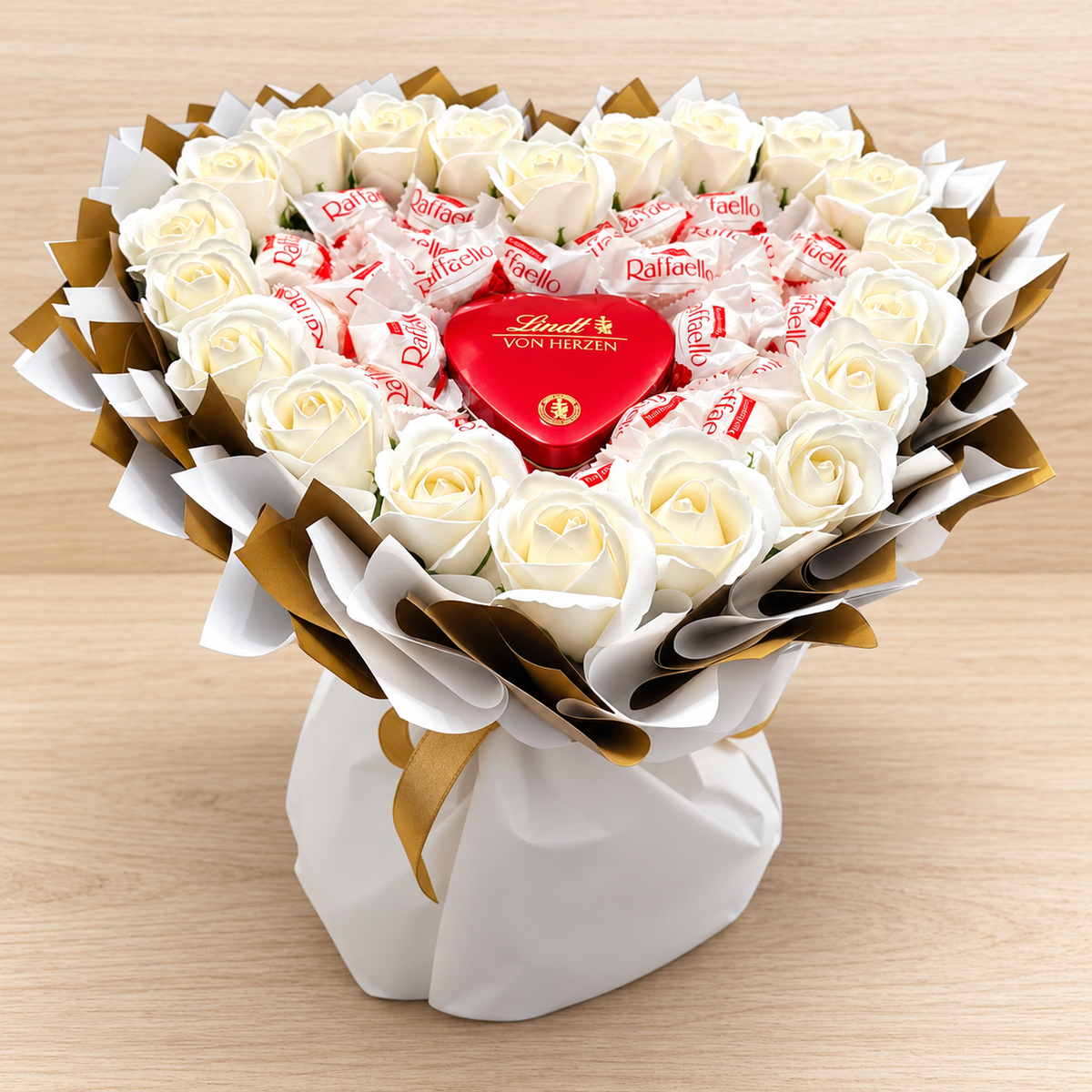 Edible bouquet "von Herzen White" - Heart-shaped gift with Raffaello, Lindt &amp; white roses for special occasions 
