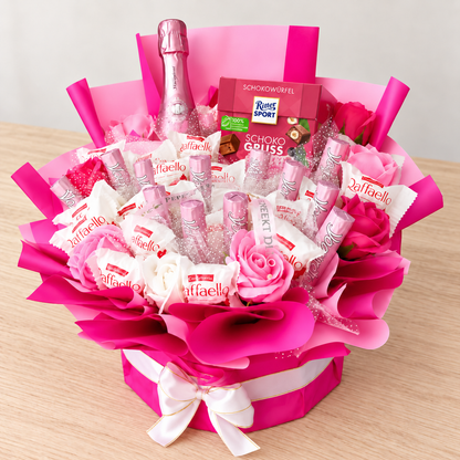 Luxus Geschenkbox mit Raffaello, Freixenet Rosé, Ritter Sport & Seifenrosen