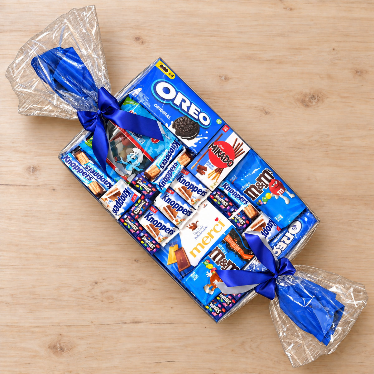 XL Süßigkeitenbonbon in Blau – Süßes Geschenk mit Knoppers, OREO und M&M’s