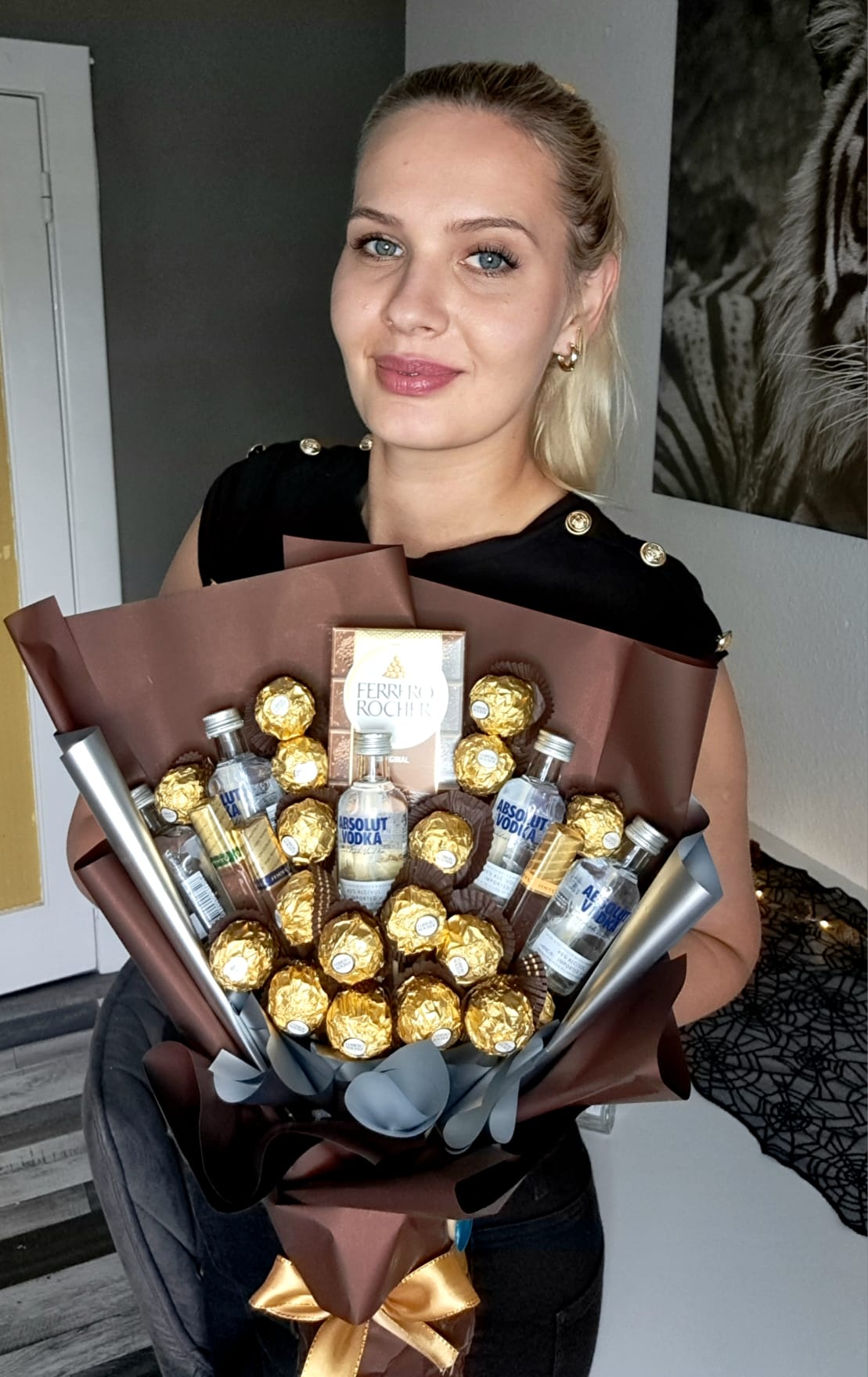 Bouquet of pleasure with "Absolut Vodka" miniatures and chocolates - Exclusive gift for special occasions 