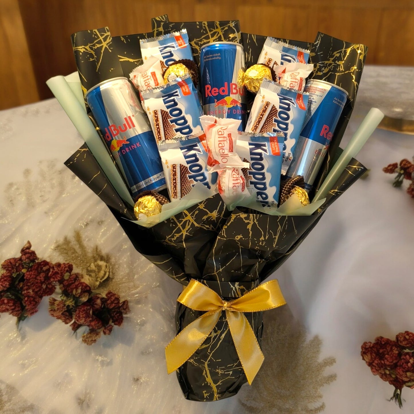 Energetic pleasure bouquet with Knoppers, Ferrero Rocher, Raffaello &amp; Red Bull – Powerful gift for active connoisseurs