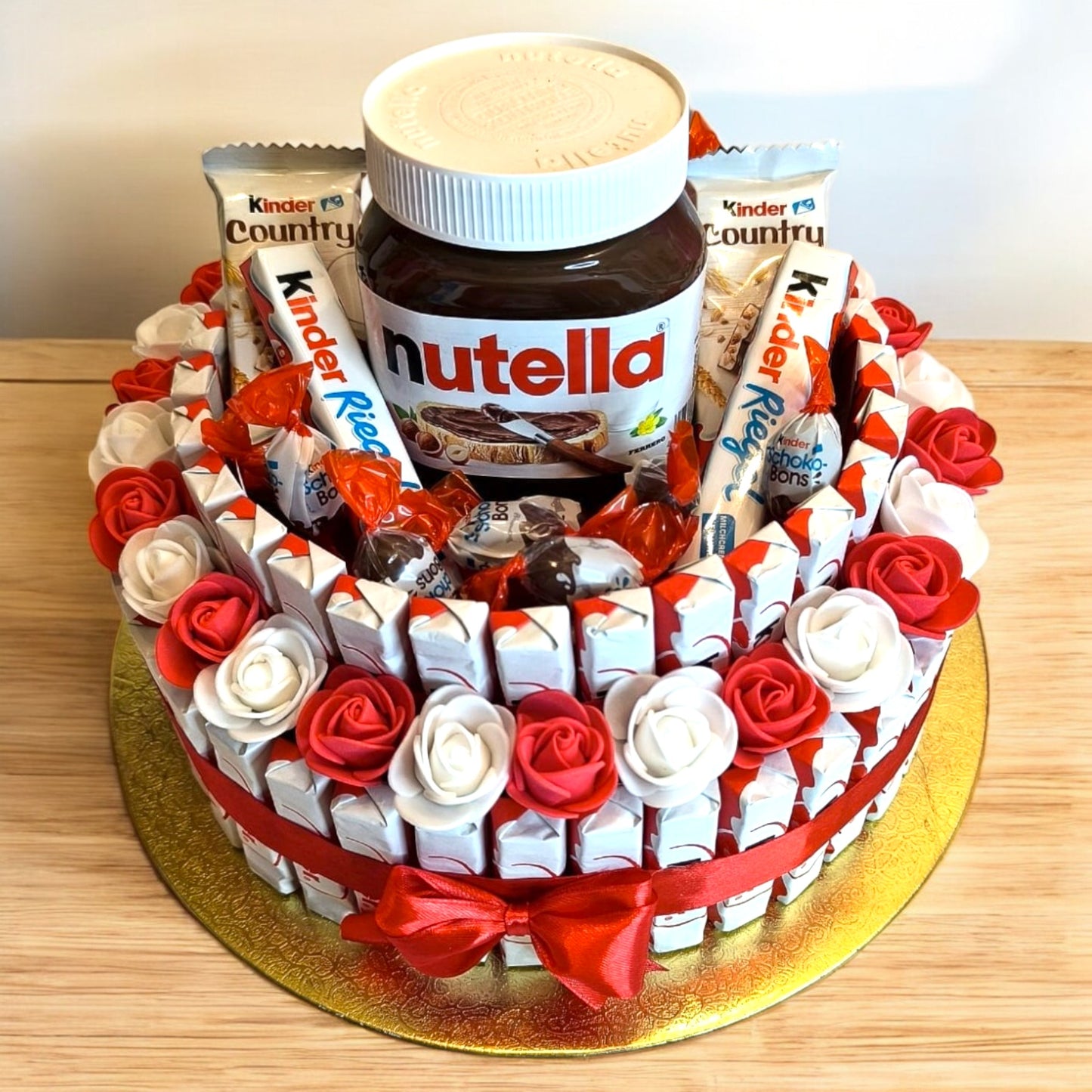 Luxuriöse Nutella-Geschenktorte – Perfektes Schoko-Bouquet mit Kinder-Süßigkeiten