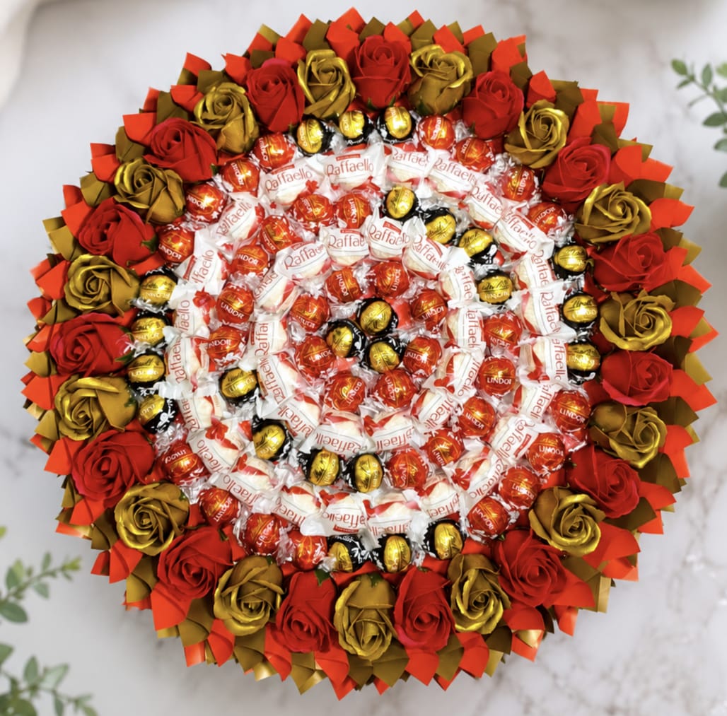 Premium Pralinenstrauß Rote Eleganz