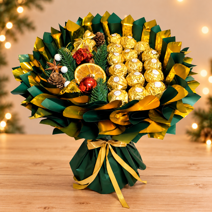 Christmas Mini Ferrero Rocher Bouquet: Fine chocolates with cinnamon, oranges &amp; festive decorations – ideal as a gift