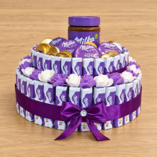 Milka Schokoladentorte Deluxe mit Milka Creme & Schaumrosen