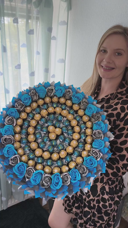Luxuriöser Pralinenstrauß XL mit Ferrero Rocher, Lindt Lindor & Seifenrosen