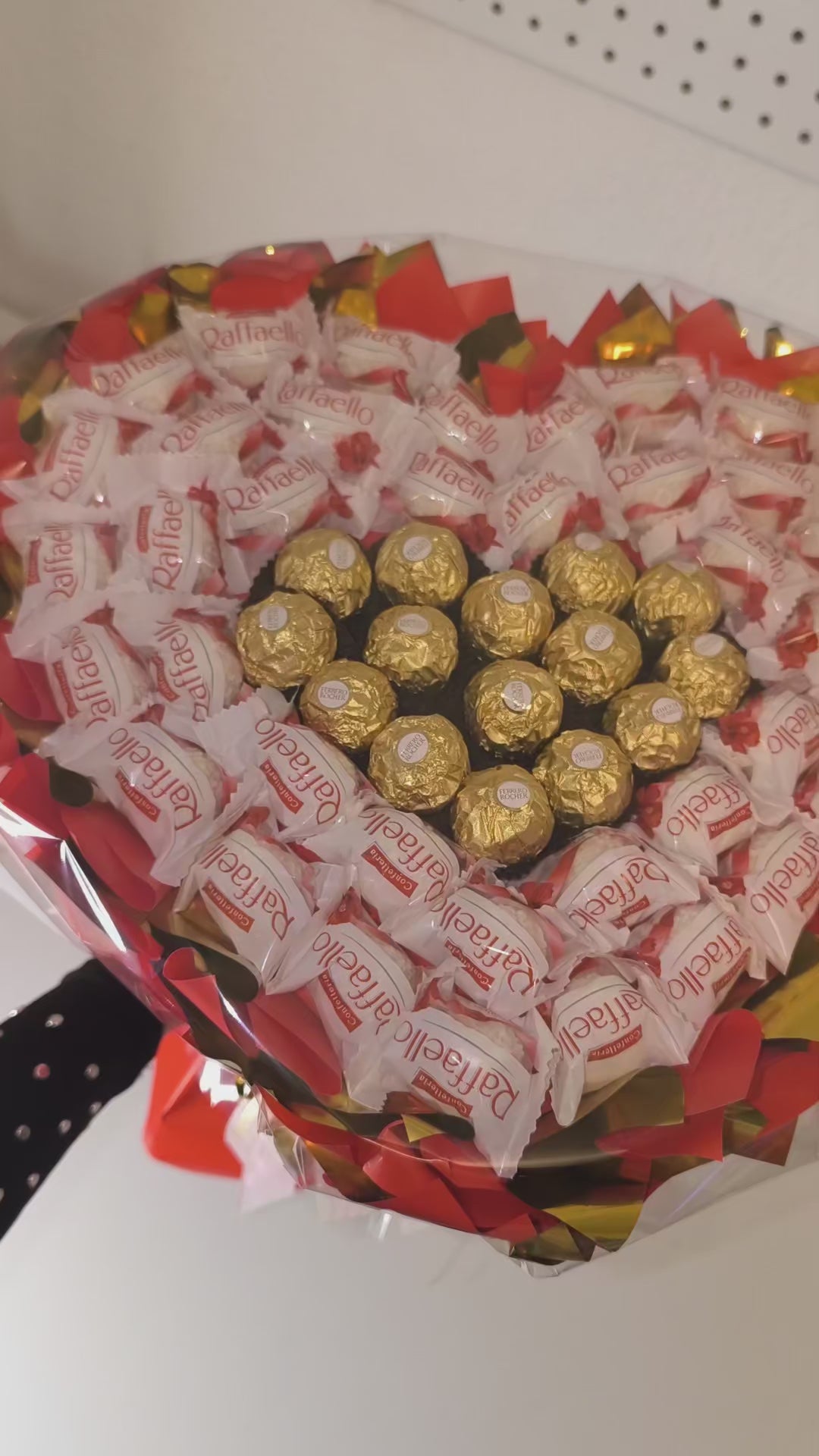 Ferrero & Raffaello Blumenstrauß – Elegantes Pralinen-Geschenk für bes ...