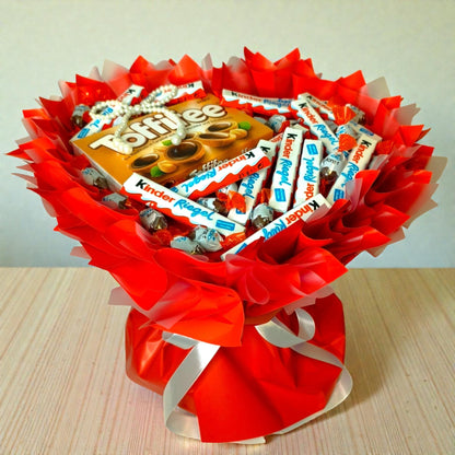 Kinder Riegel & Toffifee Strauss Herzform – Essbarer Strauss mit Pralinen und Schokolade – Geschenkidee für Frauen & Männer