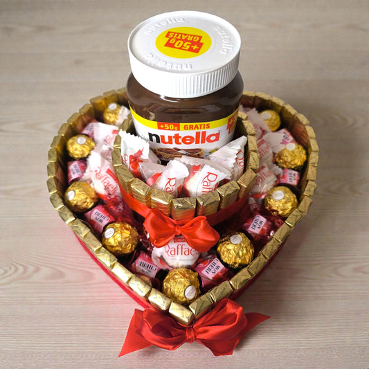 Nutella Herz Geschenkstrauß mit Ferrero Pralinen