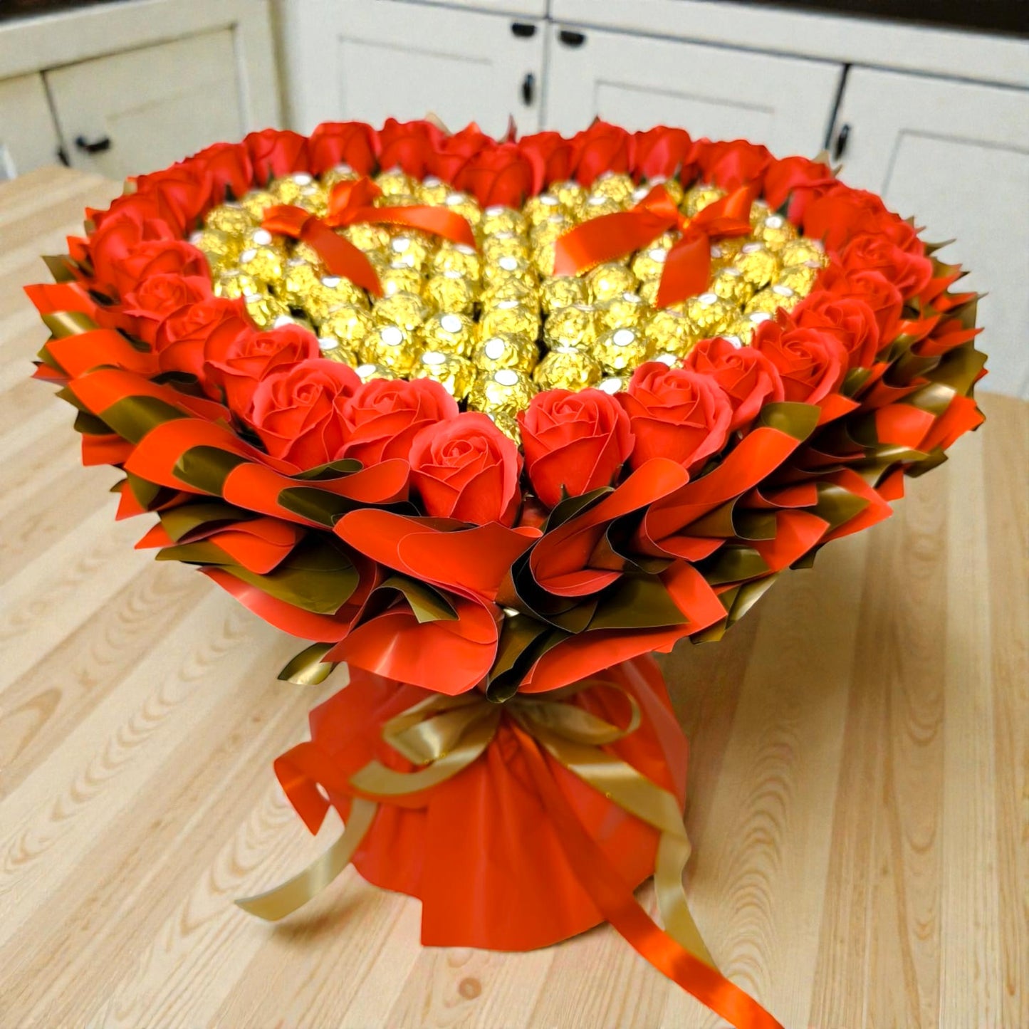 Ferrero Rocher Herz Strauß Deluxe XL – Exklusiver Schokoladenstrauß in Herzform