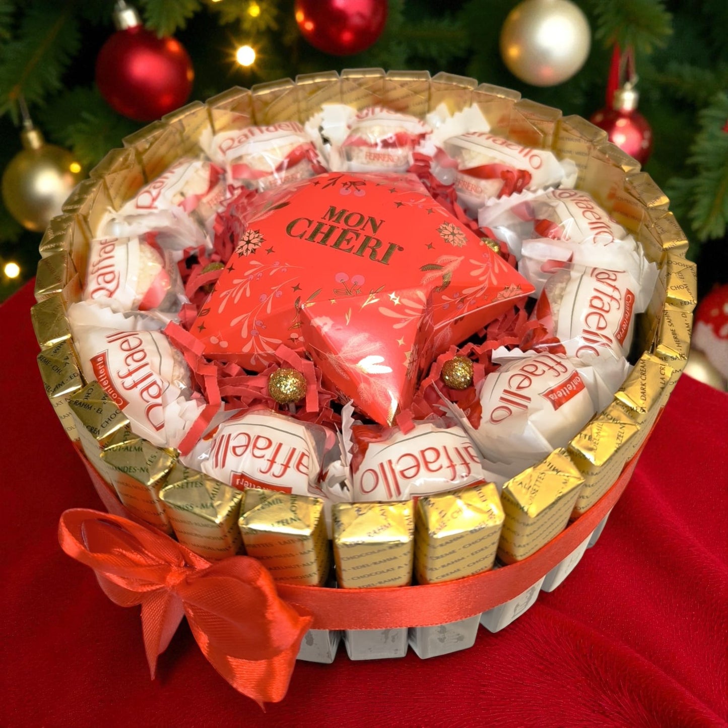 Raffaello & Mon Chéri Weihnachtsstrauß – Premium Süßigkeitengeschenk in Sternform